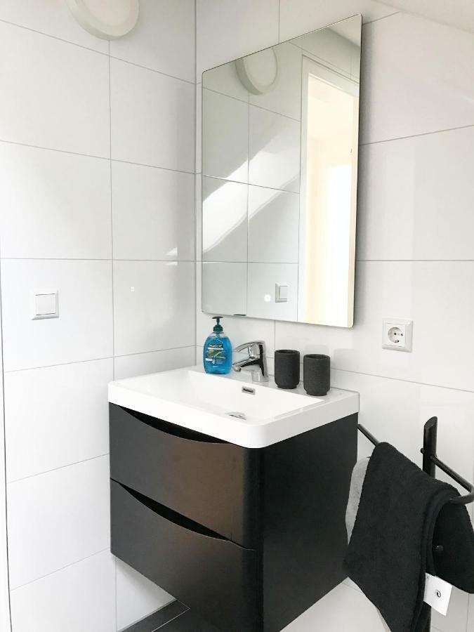 Zollernalb-Apartment Албщат Екстериор снимка